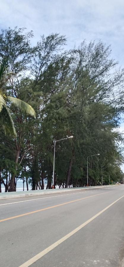 Sammy Seaview Mae Ramphueng Beach Front Golden Elephant บ้านช้างทองวิวทะเลหน้าหาดแม่รำพึง Rayong Kültér fotó