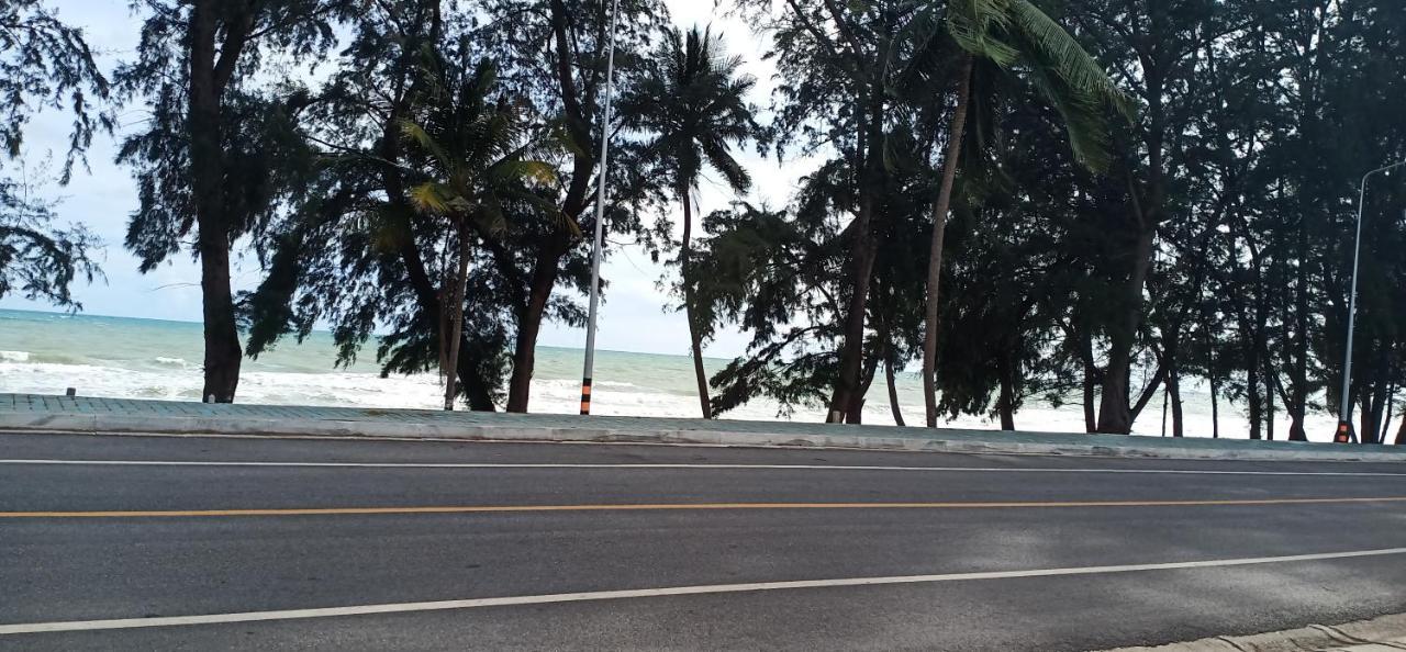 Sammy Seaview Mae Ramphueng Beach Front Golden Elephant บ้านช้างทองวิวทะเลหน้าหาดแม่รำพึง Rayong Kültér fotó